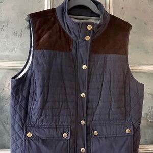 Vineyard Vines Suede Yolk Quilted Vest in Blue Brown